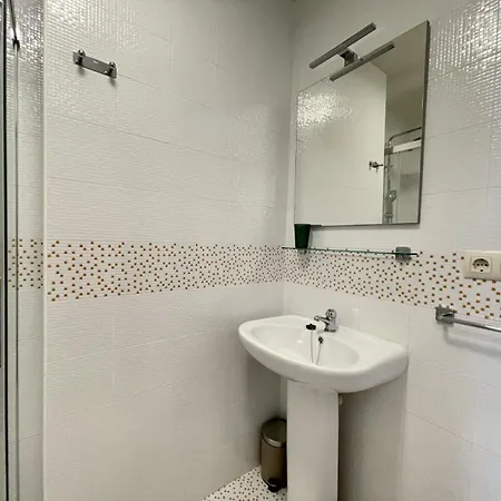 Caledonia Apartment